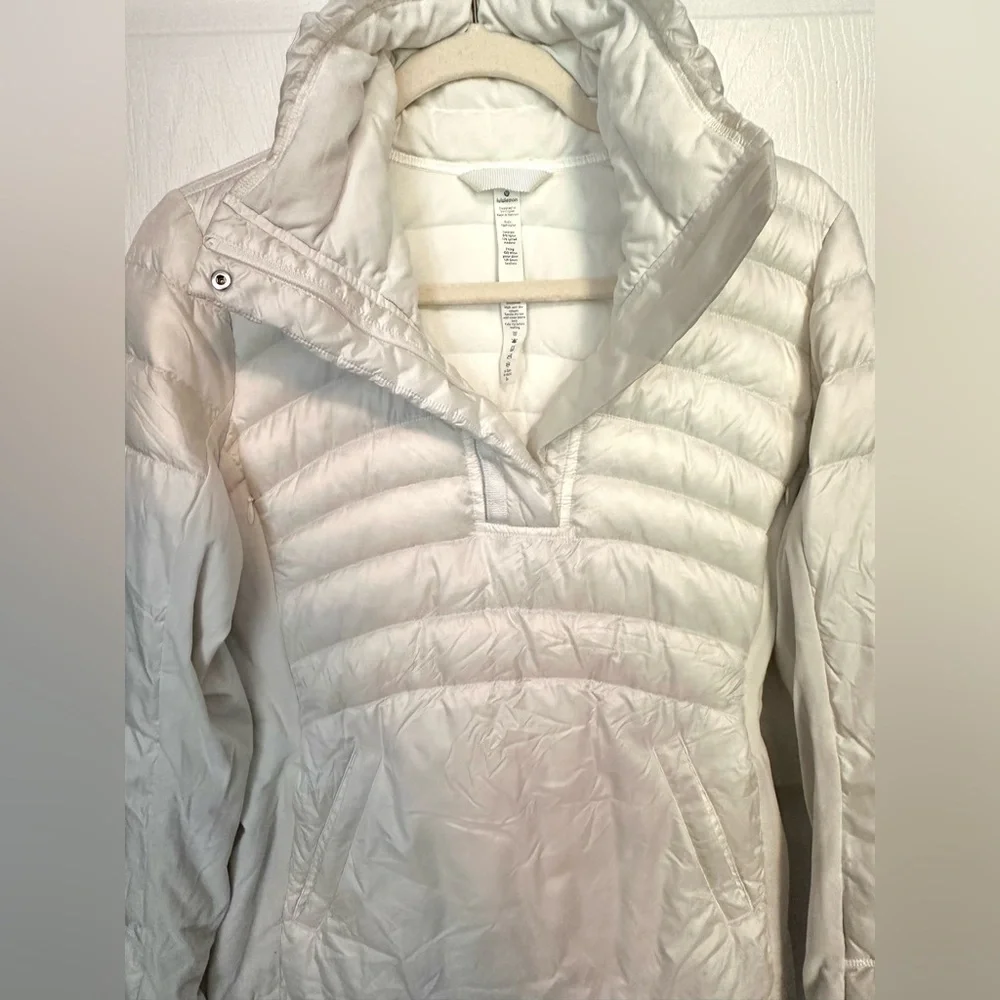 Lululemon Athletica White Puffer Jacket with Quilted Design - Picture 2 of 5